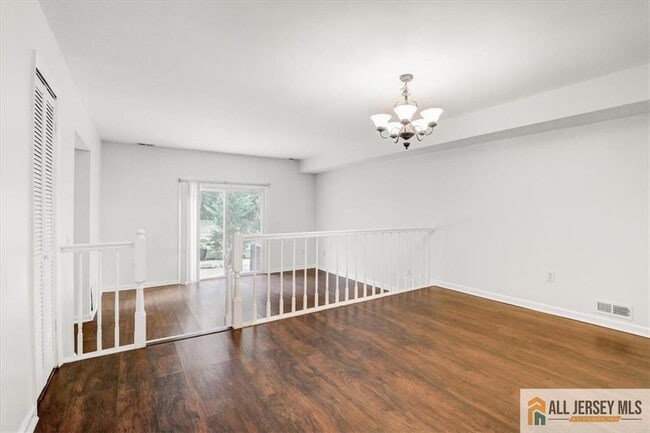Building Photo - 715 Darlington Dr