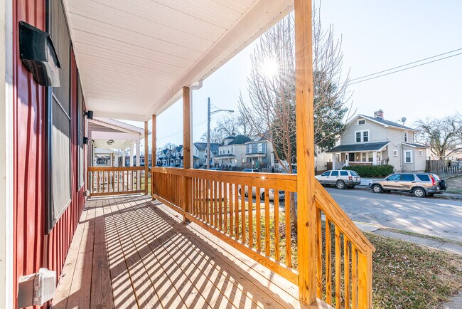 Exterior - Front Porch - 1628 S 4th St