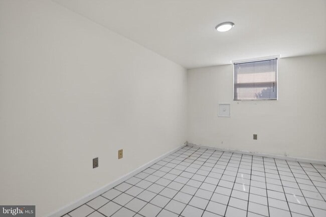 Building Photo - 7823 Marion Ln