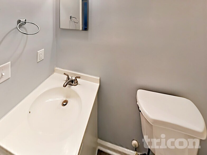 Building Photo - 3964 Cindy Dr