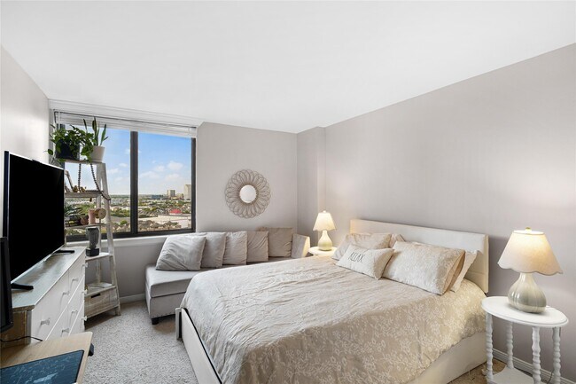 Building Photo - 3525 Sage Rd