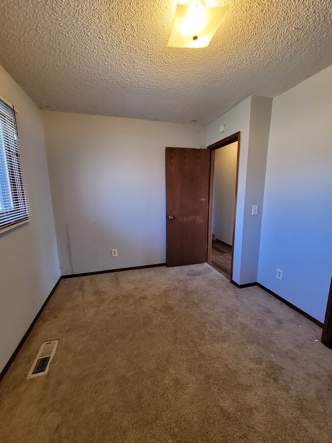 Building Photo - 240 Marvin Elwood Rd