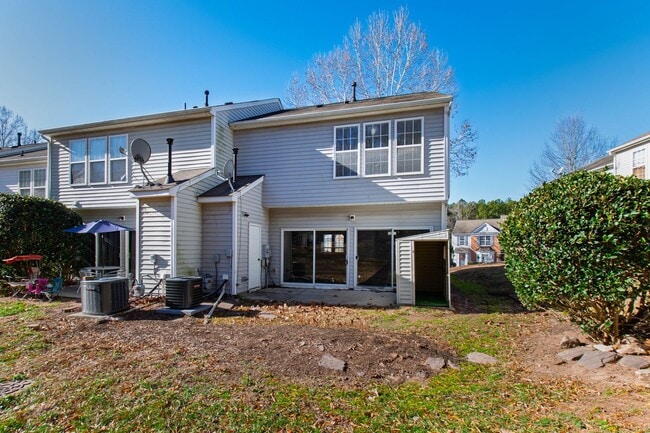 Building Photo - Beautiful End-Unit Townhome in Sought-After Breckenridge!