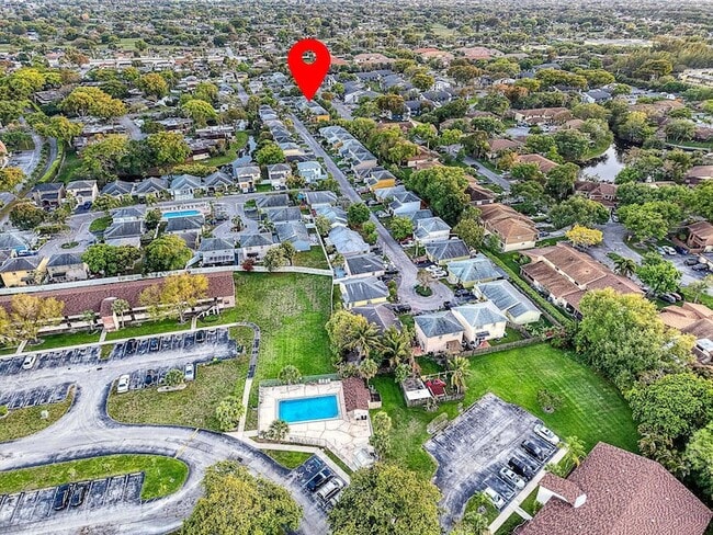 Building Photo - 5789 Woodland Point Dr