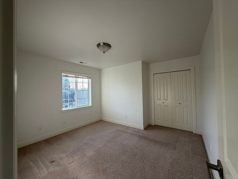 Building Photo - 12709 176th Pl NE