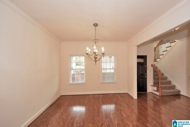 Building Photo - 107 Castlehill Dr