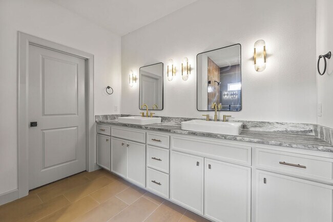 Building Photo - 1509 Padova Ave