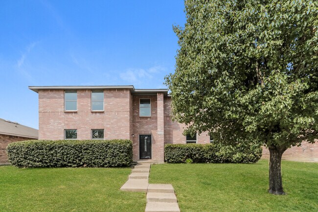 Primary Photo - 1427 Golden Grass Dr
