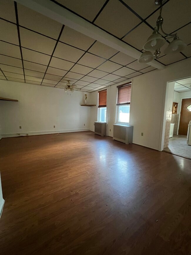 Building Photo - 214 North St