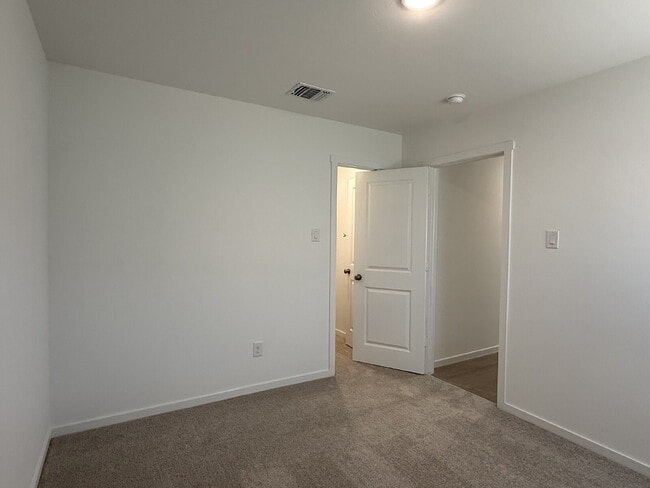 Building Photo - New construction 3 bedroom