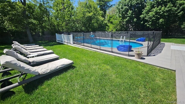 Building Photo - 11 John St