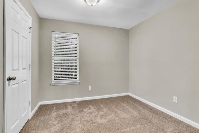 Building Photo - 755 Forest Path