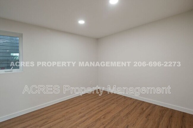 Building Photo - 21222 15th Ave S
