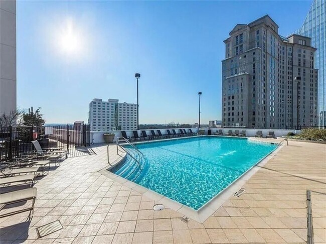 Building Photo - 3324 Peachtree Rd