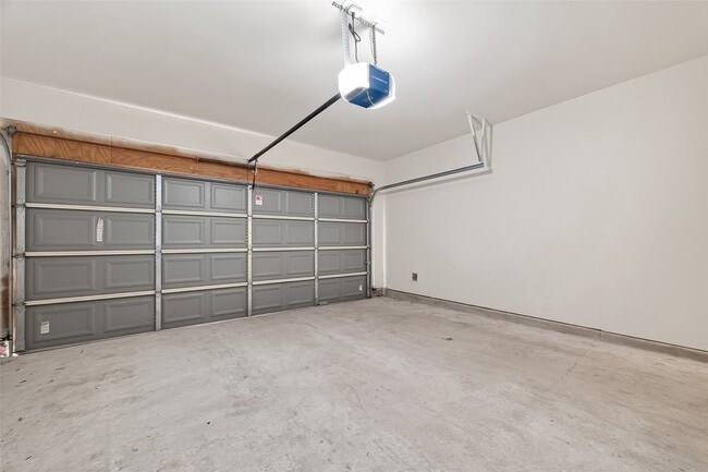 Building Photo - 19038 Winding Stream Ln