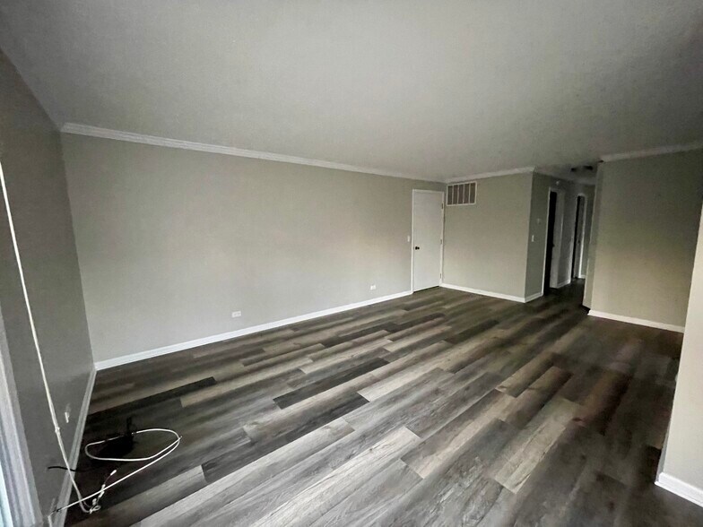 Building Photo - 837 Garfield Ave