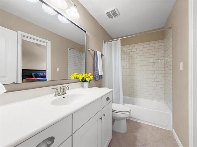 Building Photo - 7716 Aria Loop
