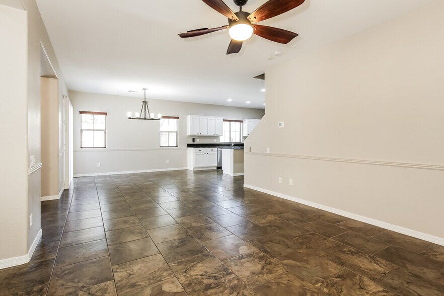 Building Photo - 26681 N Babbling Brook Dr