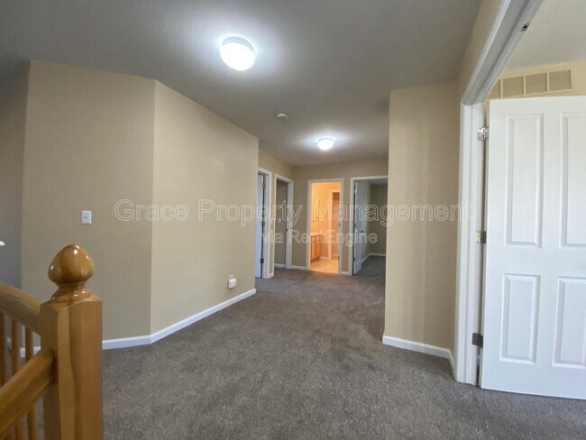 Building Photo - 239 Bristlecone St