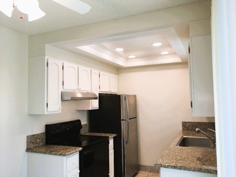 Building Photo - 3143 Neal Ave