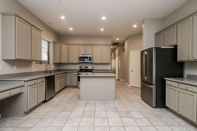 Building Photo - 11021 E Dover St