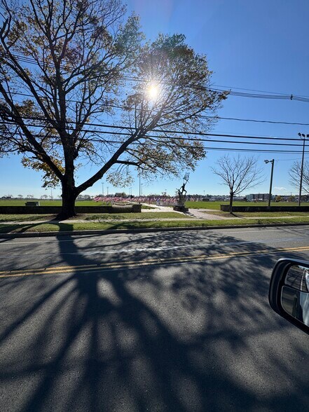 Building Photo - 14 Osborne Ave