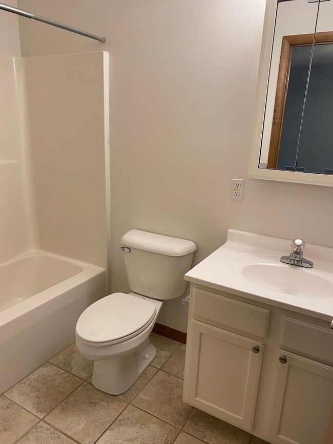 Building Photo - 3516 W Wackerly St