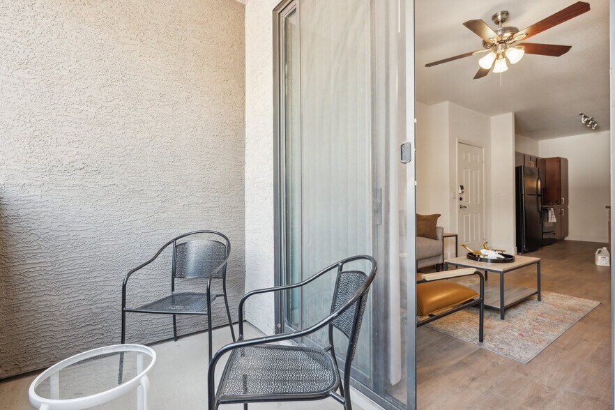 Building Photo - 6610 N 93rd Ave