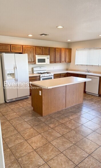 Building Photo - 3381 N River Rapids Dr