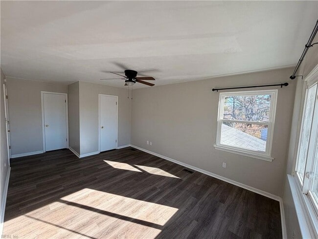 Building Photo - 5492 Pocono Pl