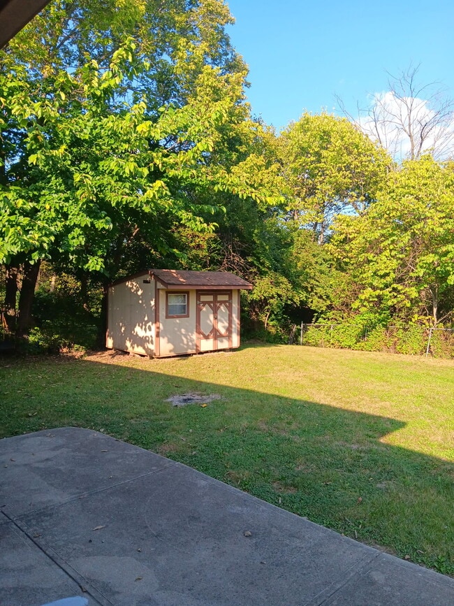 Building Photo - 8862 Zodiac Dr