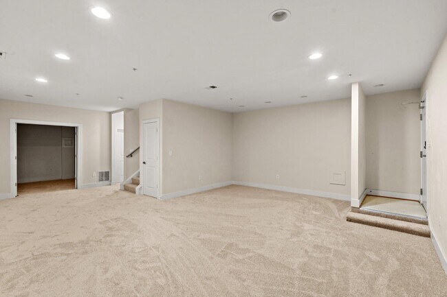 Building Photo - 9625 Milestone Way
