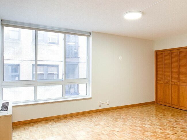 Building Photo - 50 Park St