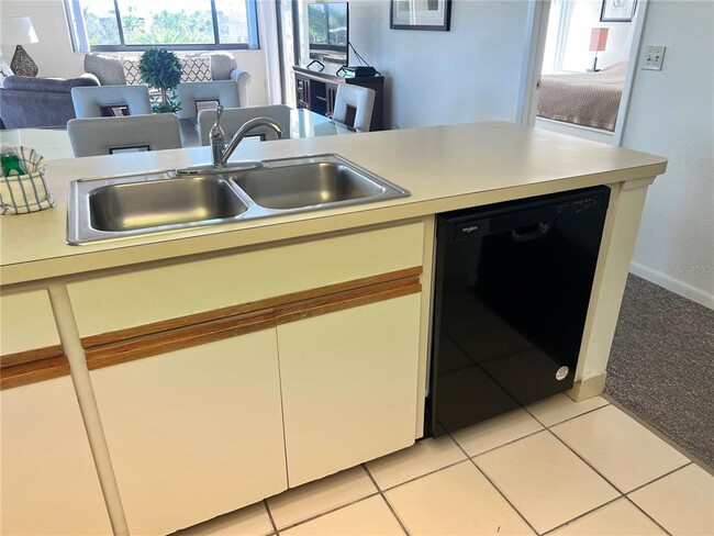 Building Photo - 1001 Point of Rocks Rd