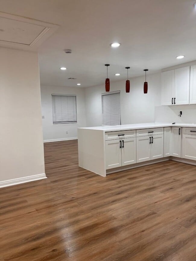 Building Photo - Gorgeous 3+2 home in Glassell Park!