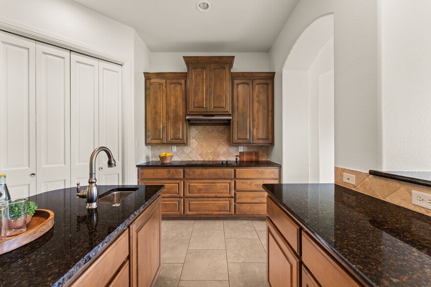 Building Photo - 15 Borello Dr