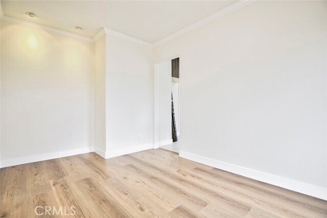 Building Photo - 6622 Varna Ave