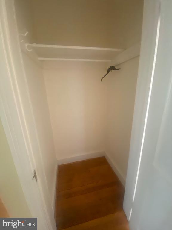 Building Photo - 510 Quincy Ave