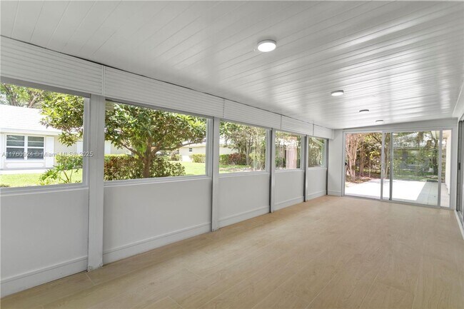 Building Photo - 809 Cypress Blvd