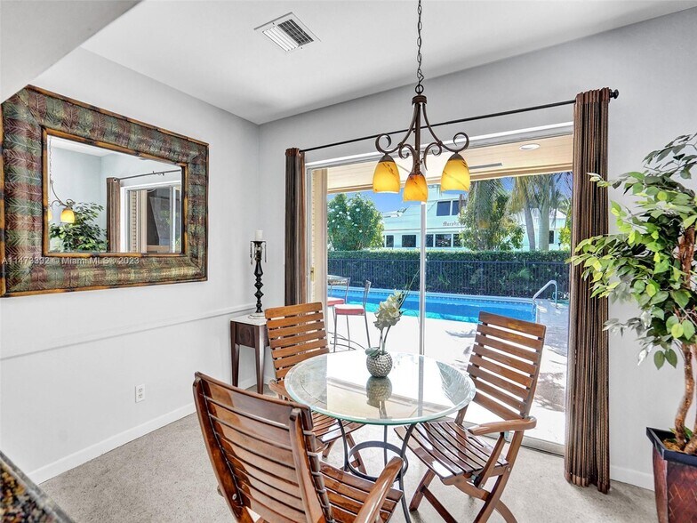 Building Photo - 2460 Del Lago Dr