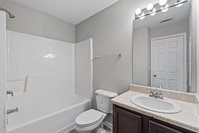 Building Photo - 266 Swaying Pine Ct