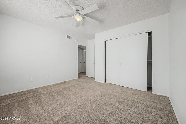 Building Photo - 10719 W Vista Ave