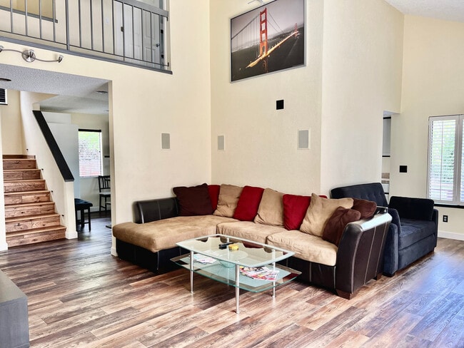 Building Photo - 3403 Ridgecrest Dr