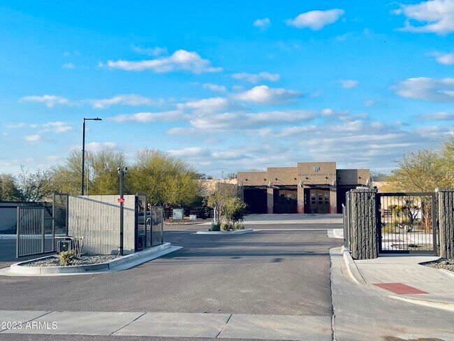 Building Photo - 1659 W Paseo Way