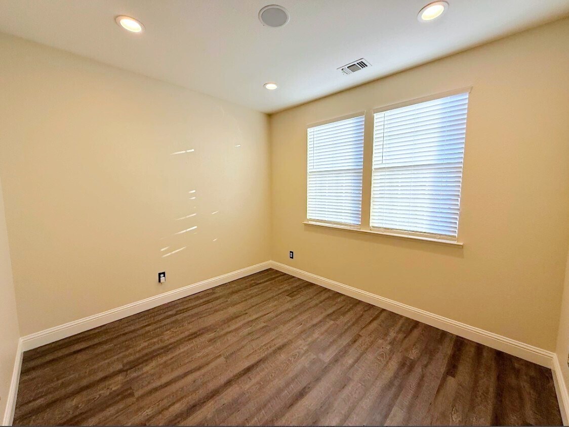 Building Photo - 110 Montage Dr