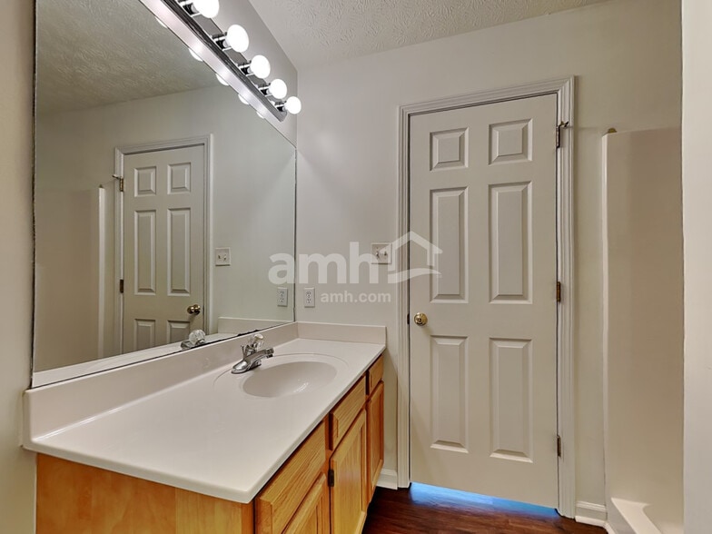 Building Photo - 7146 Mountain Mist Ln