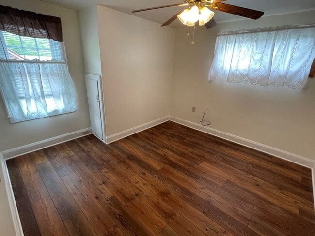 Building Photo - 4 BR/3.5 Bath Single Family Home in  Cumbe...