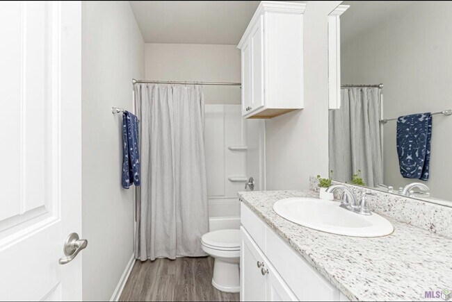 Building Photo - 1219 Foxtail Dr