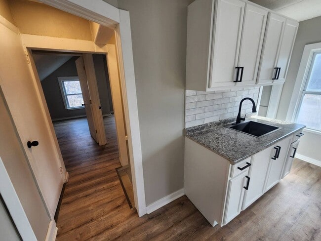 Building Photo - 3193 W 50th St