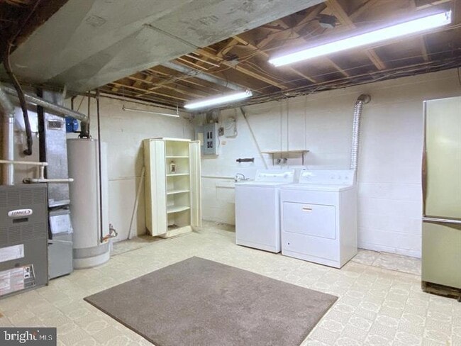 Building Photo - 3300 Upton Rd